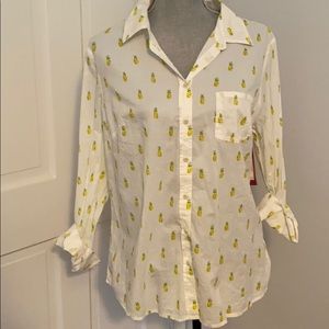 NWT PIneapple Print Lightweight Button Down